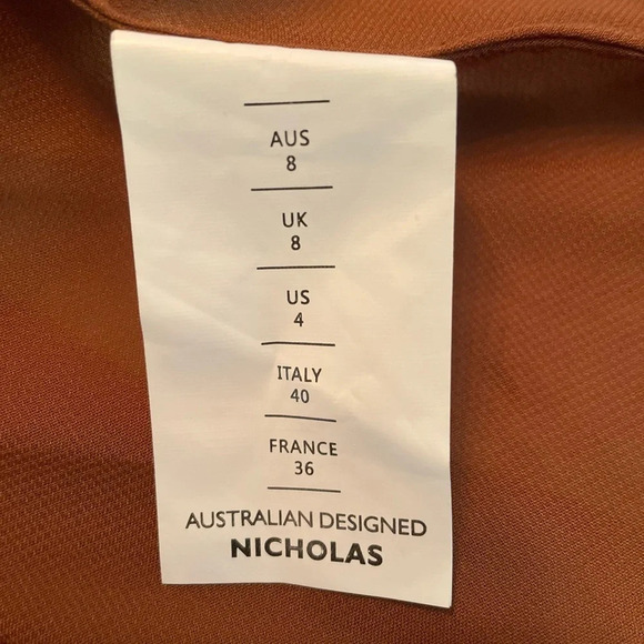 NICHOLAS Top - Picture 5 of 7